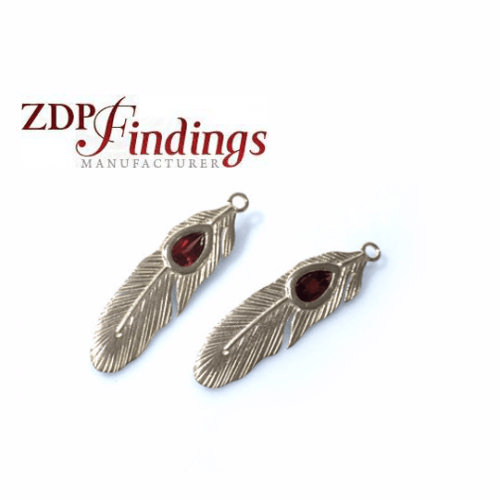 35x9mm Red Garnet Silver 925 Feather Pendant