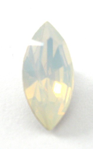 15x7mm 4228 European Crystals Navette White Opal